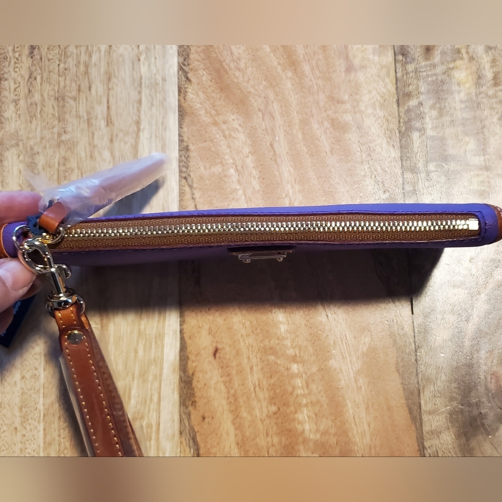 New Dooney & Bourke Kirby Tatum Wristlet Wallet Purple - Picture 5 of 7